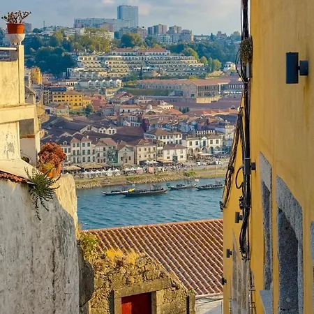 - - 2 Apartman Porto