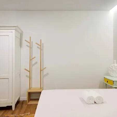 - - 2 Apartment *