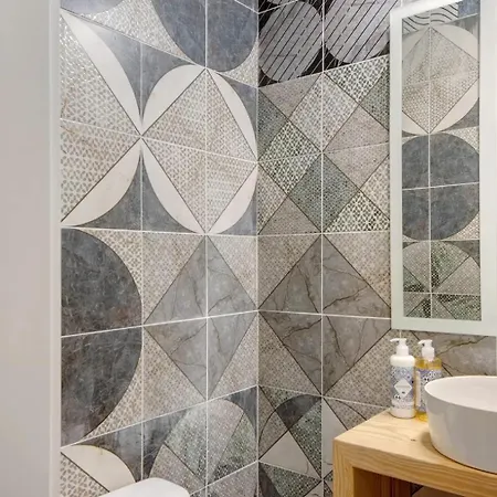 Apartment - - 2 *