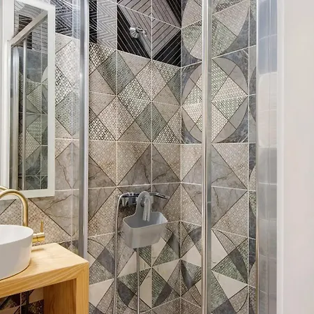 Apartment - - 2 *